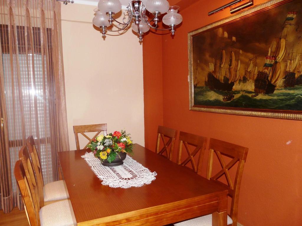 Apartamento Turistico Guara Casa Castro Барбастро Экстерьер фото
